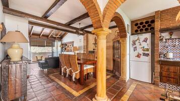 Casa, 3 habitaciones, balcón | Interior