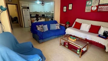 Loft, 1 habitación, balcón, vistas a la ciudad | Sala de estar
