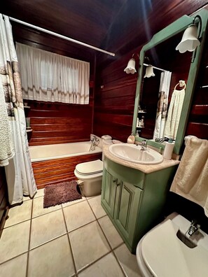 Cabin, 3 Bedrooms, Balcony | Bathroom