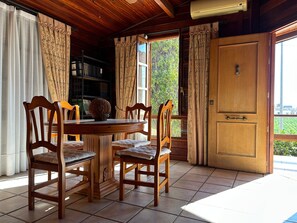 Cabin, 3 Bedrooms, Balcony | Dining room