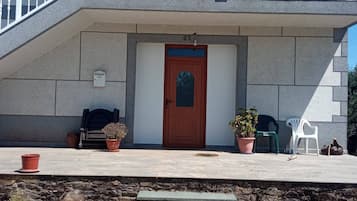Apartamento, 3 habitaciones, balcón, vistas al jardín | Detalle del exterior