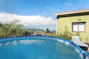 Appartamento, 1 camera da letto, patio, vista montagna | Piscina | Piscina all'aperto