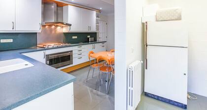 Just 10 Minutes From Sitges, House With Private Garden and Pool-