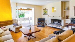 Ferienhaus, 5 Schlafzimmer, Raucher, eigener Pool | Wohnbereich