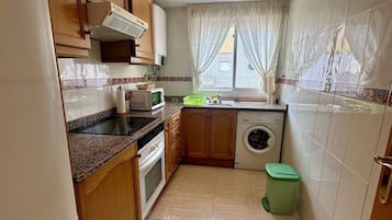 Apartemen, 2 kamar tidur, Boleh Merokok, teras | Dapur pribadi
