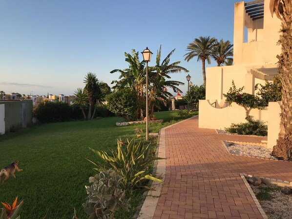 Casa, 2 quartos, para fumantes, terraço | Jardim