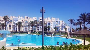 Apartament, 2 dormitoris, accessible, fumadors | Piscina | Piscina a l'aire lliure