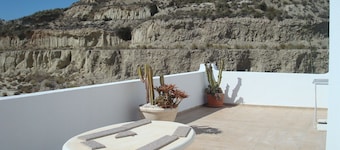 Impressive Apartment With Terrace and two Rooms, AC and Pool
