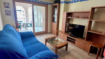 Apartment, 2 Bedrooms, Smoking, Terrace | Living area