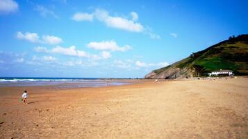 Huis, 3 slaapkamers, terras, uitzicht op tuin | Exterieur