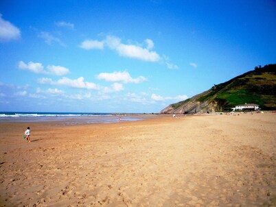 Nice Mountain Views Near the Beach - Srategic Location in the Eastern Asturias