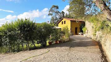 Huis, 3 slaapkamers, terras, uitzicht op tuin | Exterieur