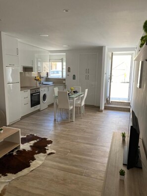 Ferienhaus, 2 Schlafzimmer, barrierefrei, Balkon | Esszimmer