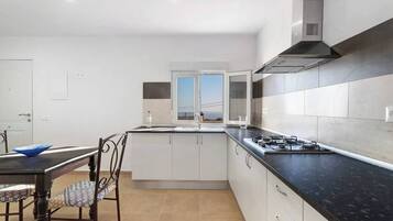 Apartamento, 1 habitación, balcón | Restauración