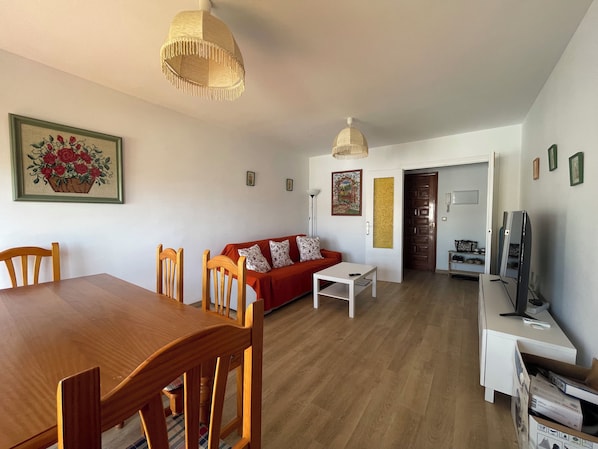 Apartment, 3 Bedrooms, Smoking, Balcony | Living area