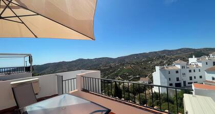 Cd-2063 Three Bedroom With Roof Terrace