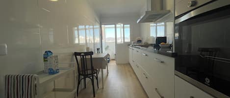 Apartment, 3 Bedrooms, Smoking, Balcony | Interior