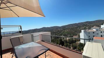 Apartment, 3 Bedrooms, Smoking, Balcony | Balcony