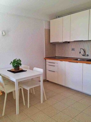 Appartement, 1 chambre, balcon, vue jardin | Intérieur