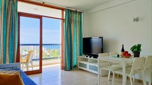 Unclassified image, 4 of 14, button - Casa Marazul - Playa DE LAS Américas (Adeje)