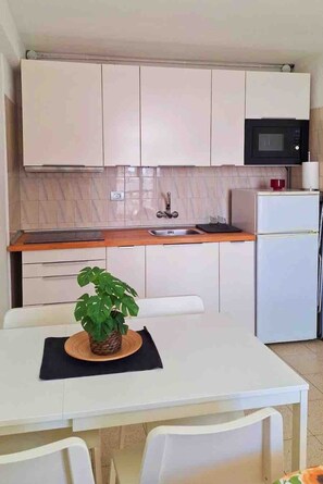 Apartment, 1 Bedroom, Balcony, Garden View | Interior - Casa Marazul - Playa DE LAS Américas (Adeje)