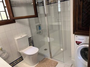 Apartamento, 1 habitación, piscina privada, vistas al jardín | Baño