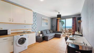 Apartament, 2 dormitoris, balcó, vistes a l'oceà | Sala d'estar