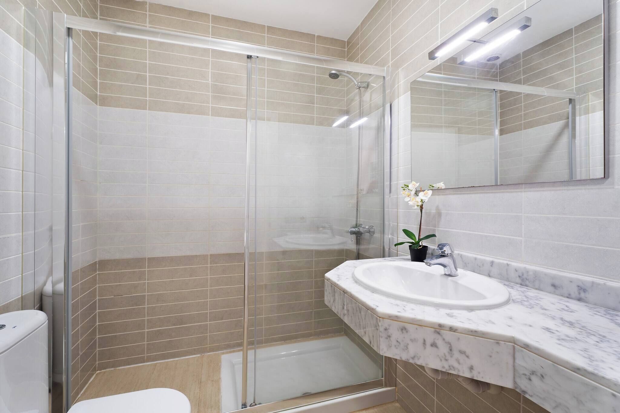 Appartement, 2 slaapkamers, uitzicht op de stad | Badkamer