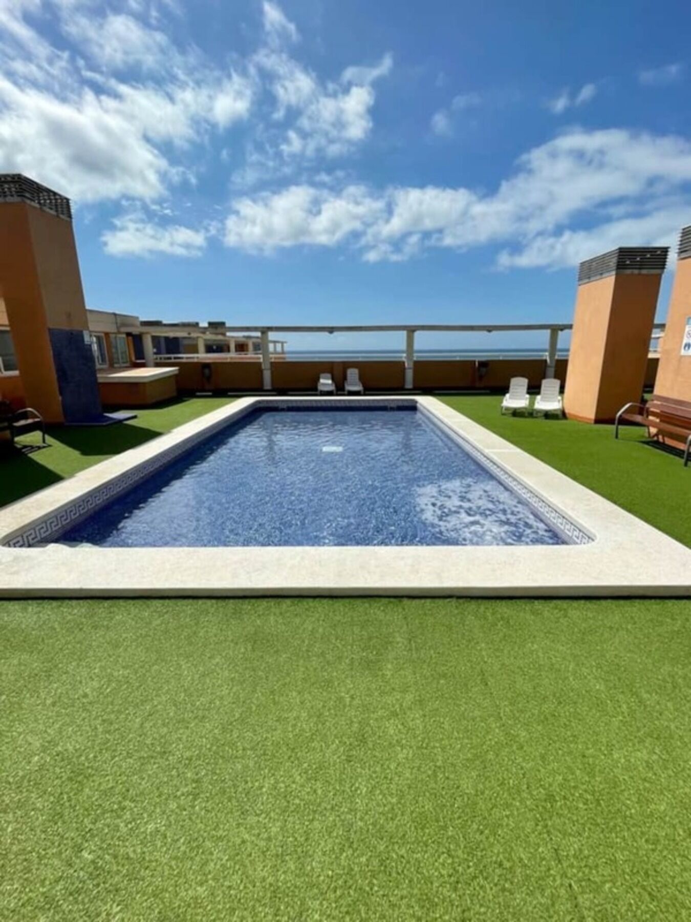 Appartement, 2 chambres, fumeurs, terrasse | Piscine | Piscine extérieure