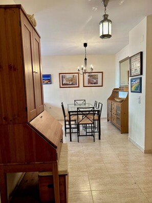 Appartement, 2 chambres, fumeurs, terrasse | Restauration