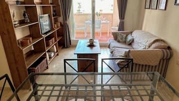 Apartment, 2 Bedrooms, Smoking, Terrace | Interior