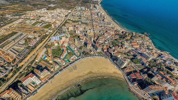 Apartamento, 2 habitaciones, fumadores, terraza | Playa | Ubicación cercana a la playa