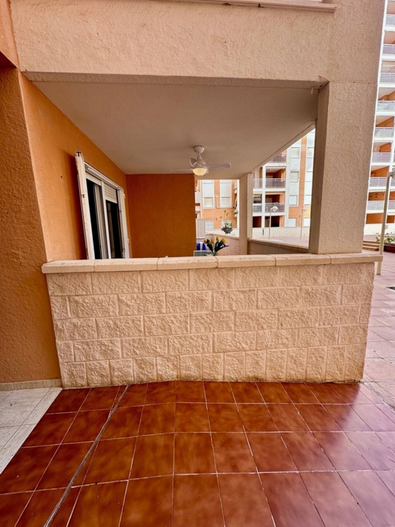 Appartement, 2 slaapkamers, roken, terras | Details aan de buitenkant