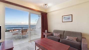 Apartment, 1 Bedroom | Living area