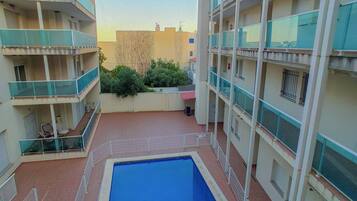 Apartemen, 1 kamar tidur, balkon, pemandangan kota | Kolam renang | Kolam renang outdoor