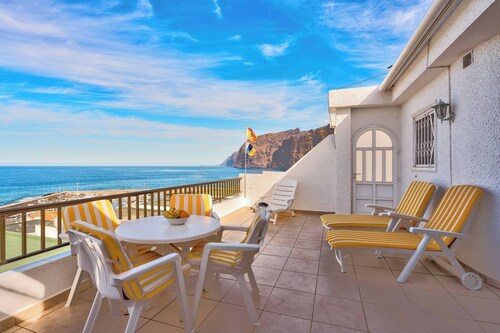 Los Gigantes Sea View