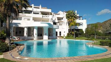 Piscina a l'aire lliure