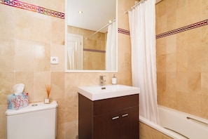 Apartment, 2 Bedrooms | Bathroom - Avalon Apt Costalita Close To The Beach And Golf (Estepona)