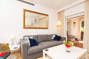 Appartement, 2 chambres | Salle de séjour