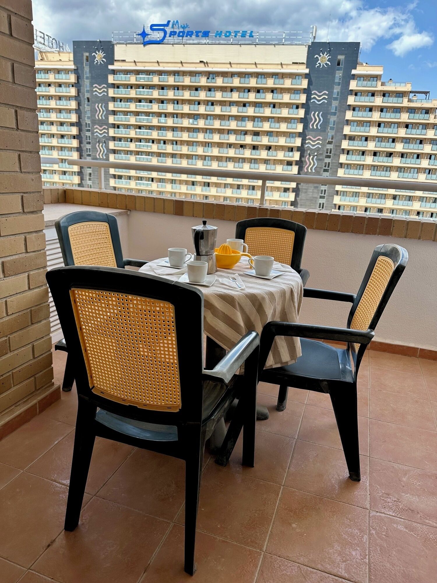 Appartement, 2 chambres, fumeurs, terrasse | Restauration extérieure