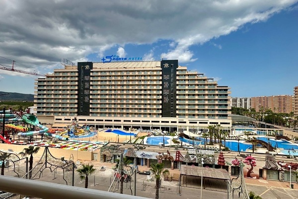 Apartment, 2 Bedrooms, Smoking, Terrace | Property grounds
