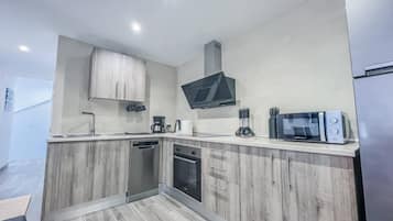 Apartment, 2 Bedrooms, Smoking, Terrace | Interior