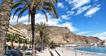 Charming Three Bedrooms Apartment With Seaview