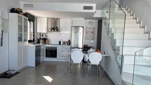 House, 3 Bedrooms, Private Pool, Pool View | Private kitchen - Luxury Three Bedroom Villa With Private Pool and Rooftop Solarium (San Pedro del Pinatar)