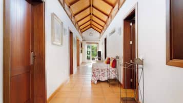 Apartment, 3 Bedrooms, Patio | Interior