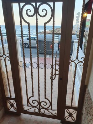 Apartment, 1 Bedroom, Ocean View | Interior