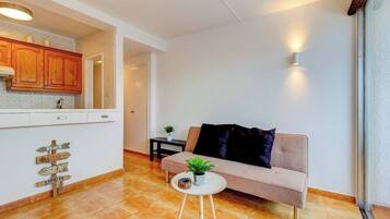 Apartment, 1 Bedroom, Balcony, Ocean View | Ruang tamu