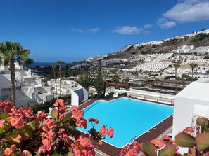 Maison, 2 chambres, fumeur, balcon | Piscine