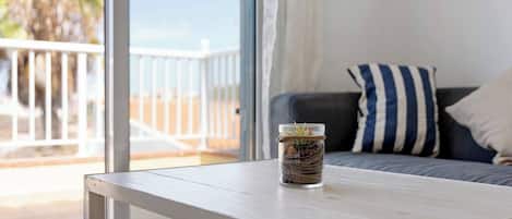 Huoneisto, 1 makuuhuone, parveke, näköala puutarhaan | Oleskelualue