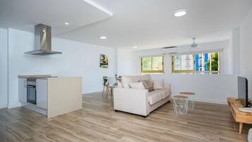 Studio, meerdere slaapkamers, uitzicht op stad | Interieur